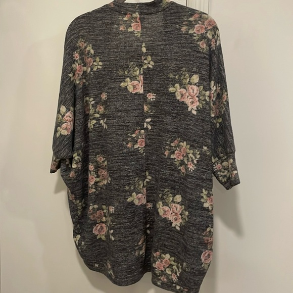 LuLaroe Tracy CARDIGAN- small - Picture 2 of 4
